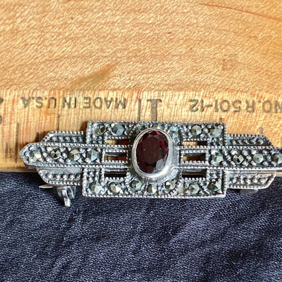 Art Deco Garnet & Marcasite Sterling Brooch - Picture 4 of 4